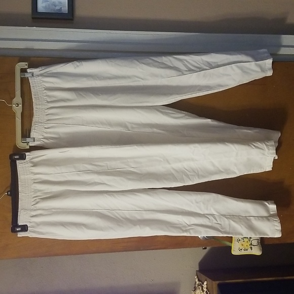 Bundle of 2 White Scrub Pants Size Medium: TYB16 - Picture 1 of 6